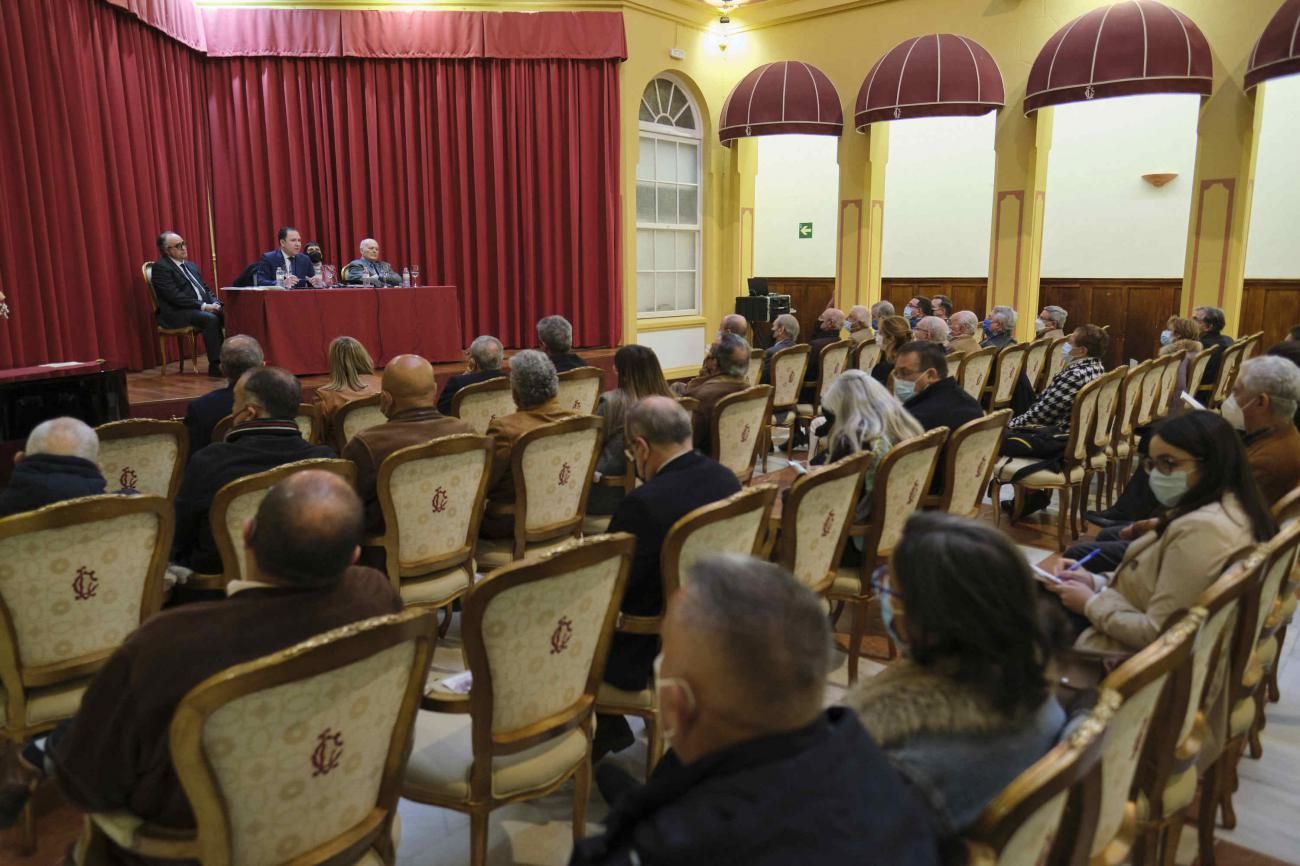 Mesa redonda sobre la presencia de mujeres en la Esclavitud del Cristo en La Laguna