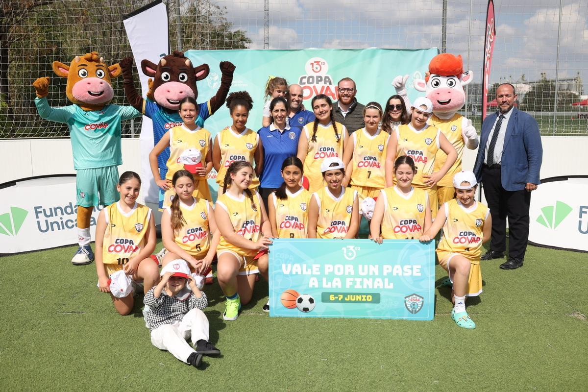 C.B. Coria, ganadoras de Baloncesto Femenino de la 13ª Copa COVAP en San Juan de Aznalfarache.