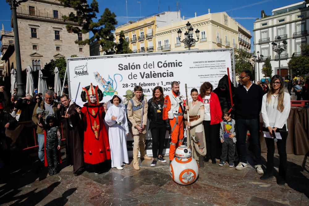 Concierto de música de superhéroes en la plaza de la Virgen