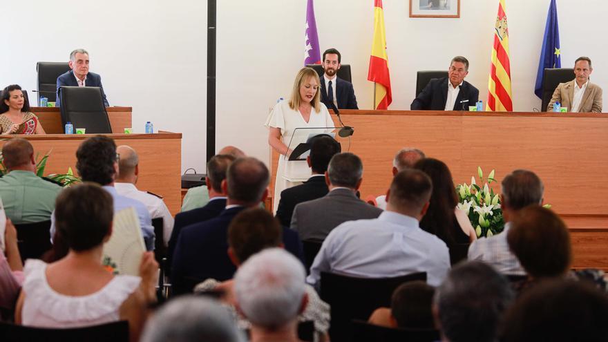 Mira aquí las imágenes de la toma de posesión de Tania Marí como alcaldesa de Sant Joan