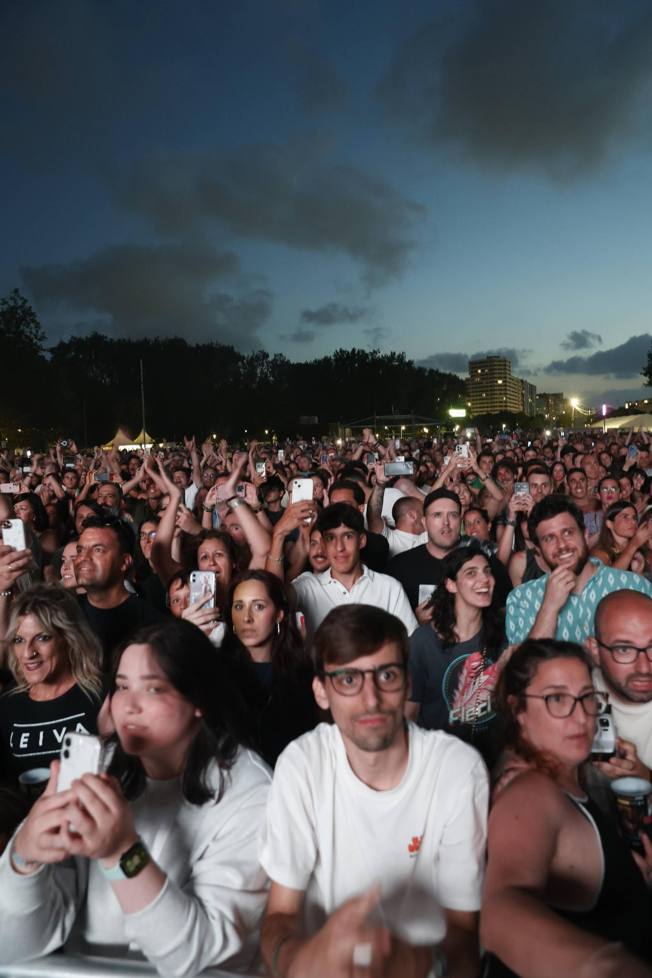 El concierto de Leiva en el Gijón Life, en imágenes