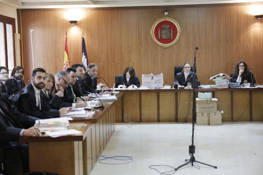 La Audiencia convoca a Urdangarin y Torres el jueves