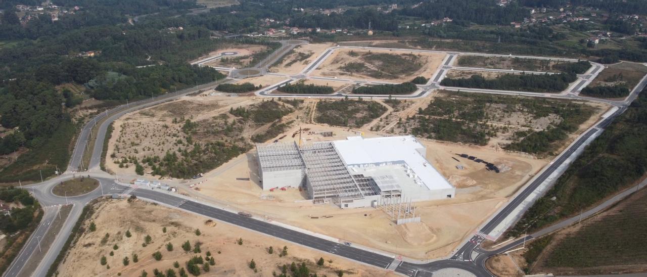 Vista aérea del estado de la Plisan, con las obras de la factoría de Albo en primer término en septiembre de 2021