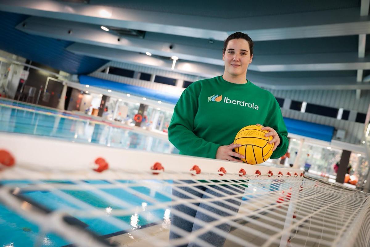 Paula Leiton, jugadora de la selección española de waterpolo