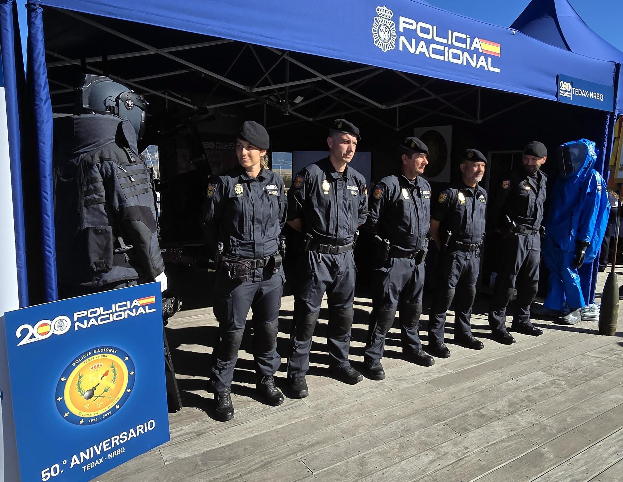 Vigo inaugura con la "Exposición de Medios" las celebraciones del Día de la Policía Nacional