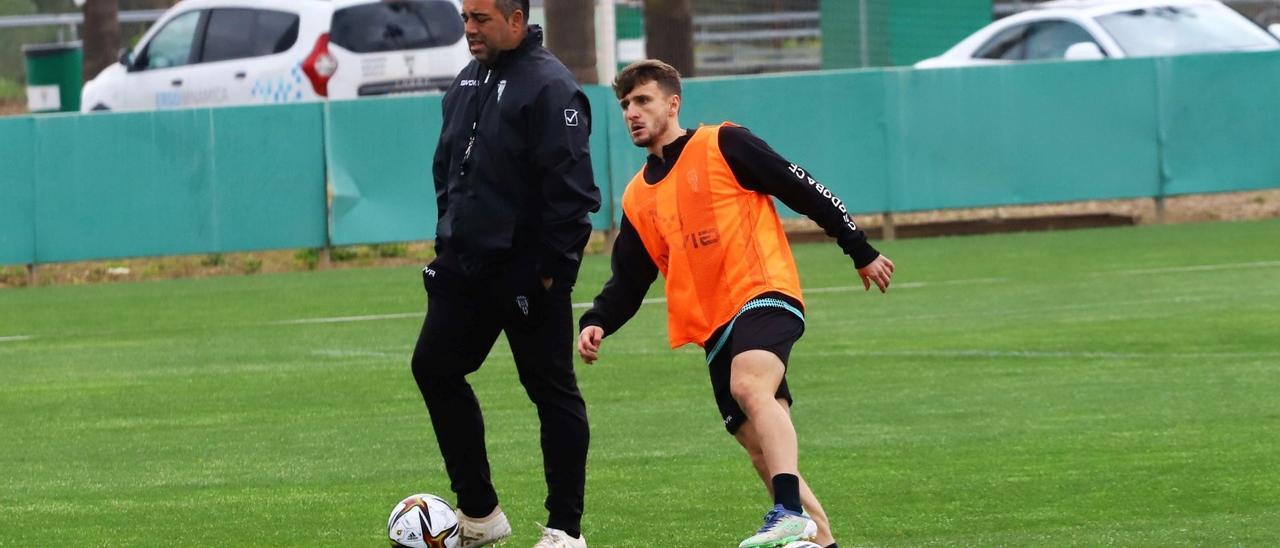 Ekaitz Jiménez durante el entrenamiento de este miércoles en la Ciudad Deportiva.