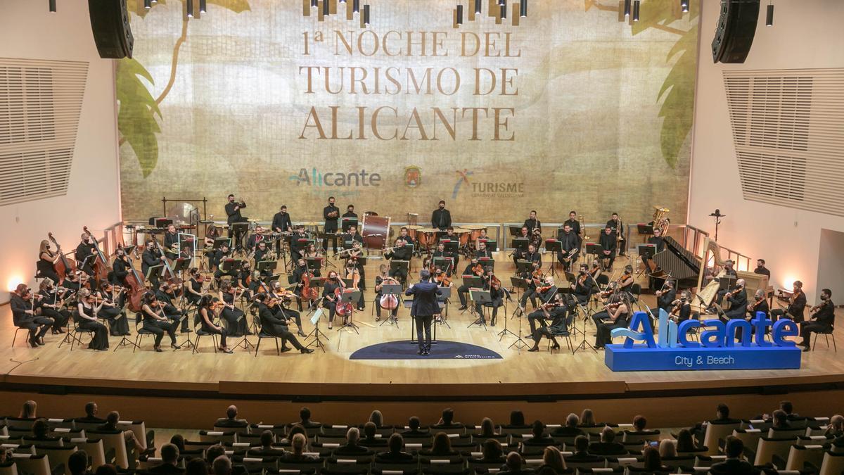 La orquesta del Auditorio de la Diputación de Alicante, ADDA SIMFÒNICA, bajo la batuta de su director titular Josep Vicent.