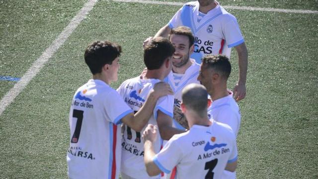 Los jugadores del Cruceiro celebran el gol inicial. | GONZALO NÚÑEZ