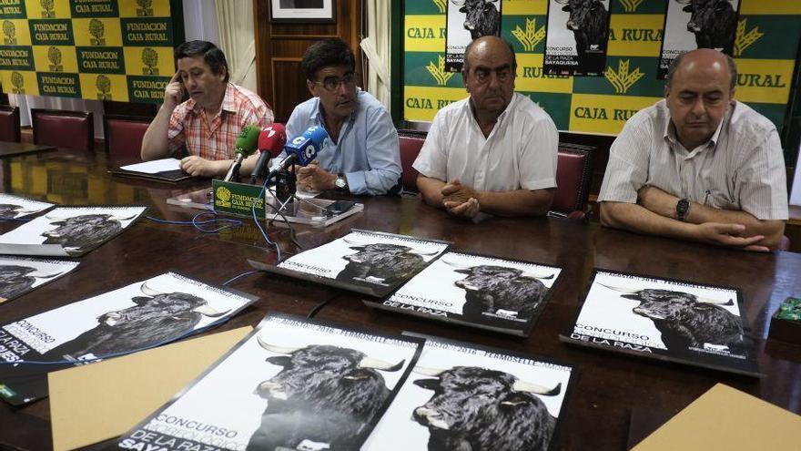 Presentación del programa en Caja Rural.