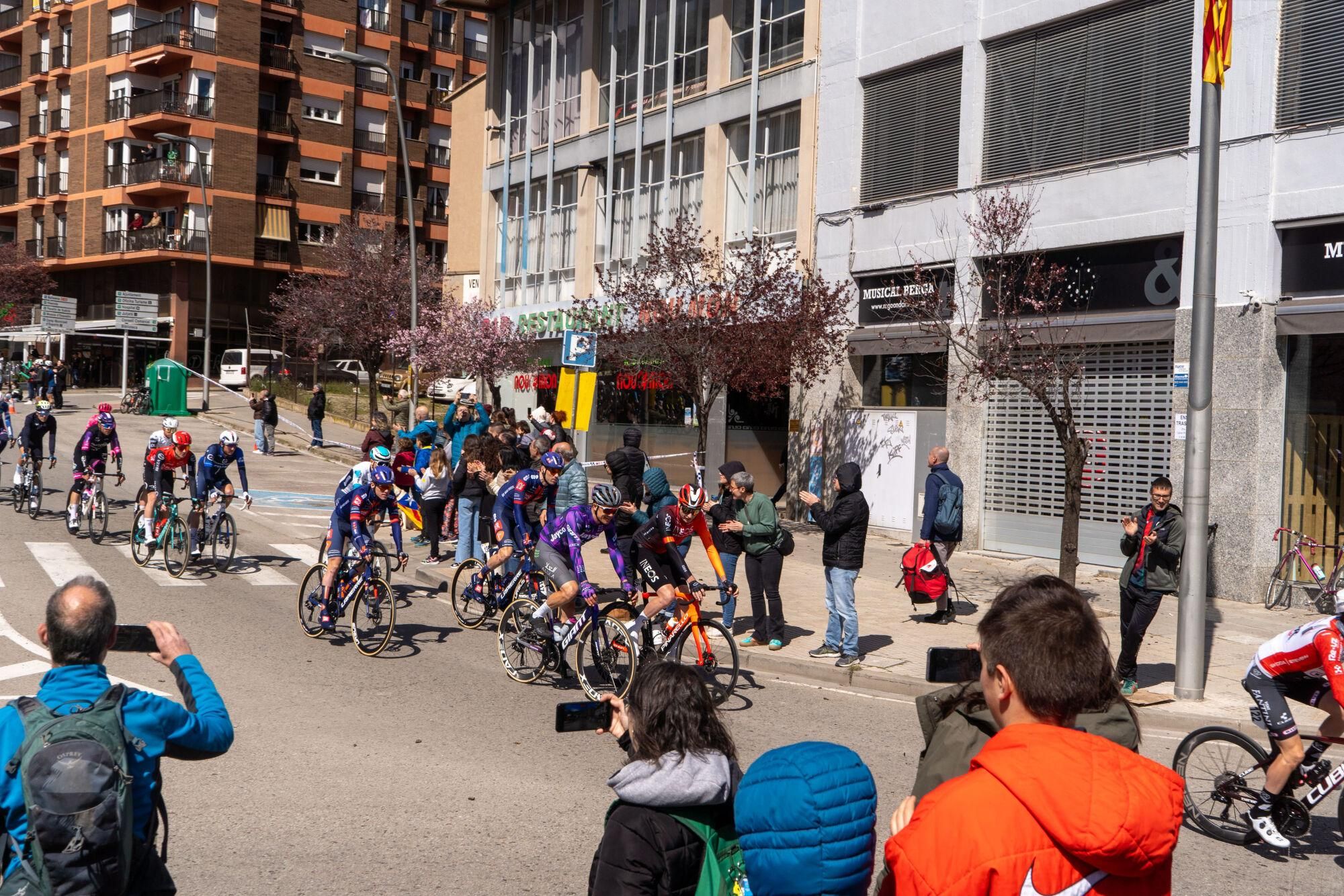 Les millors imatges de la sortida de la Volta a Berga