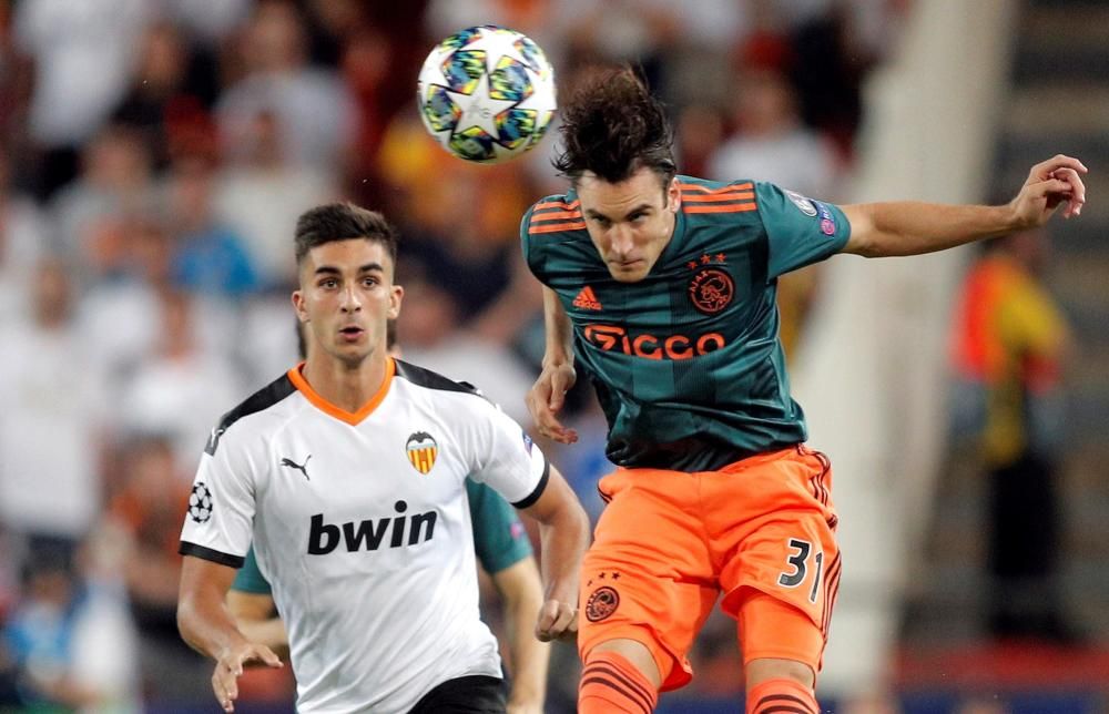 Valencia CF - Ajax: Las mejores fotos