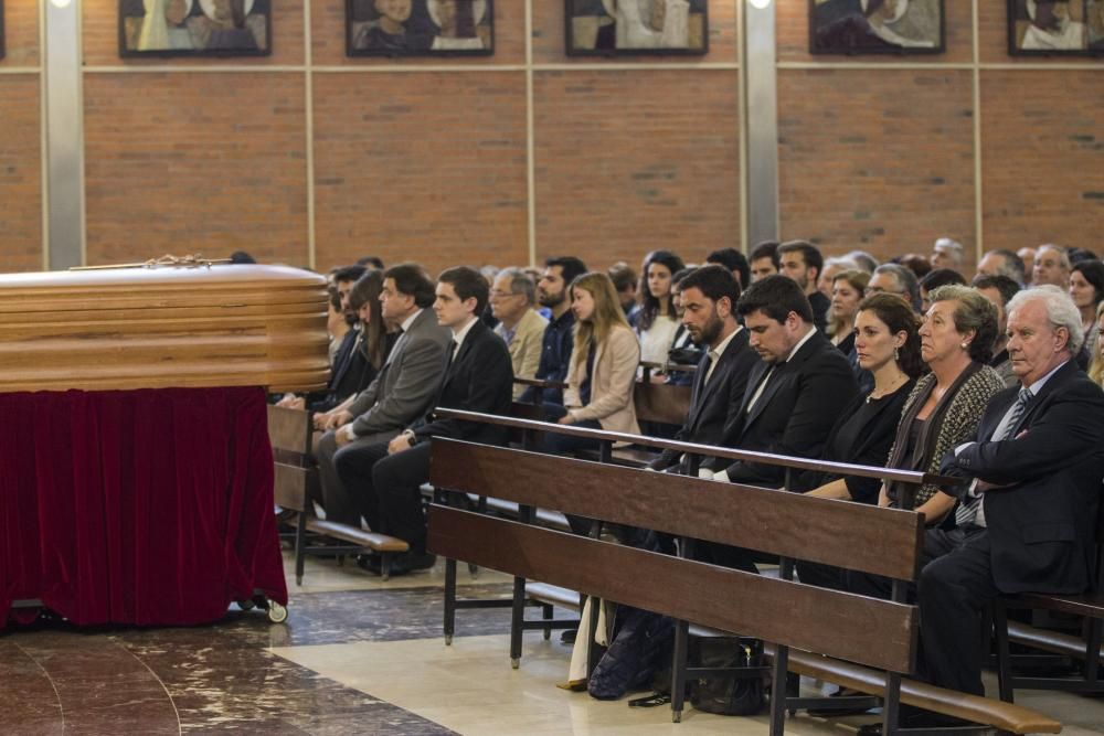 El adiós emocionado de la Universidad de Oviedo a su profesora de Derecho Eclesiástico María José Villa