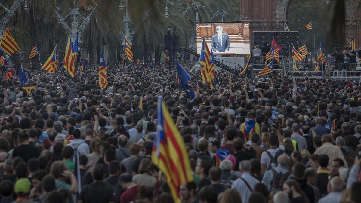 Concentración en el Passeig Lluis Companys