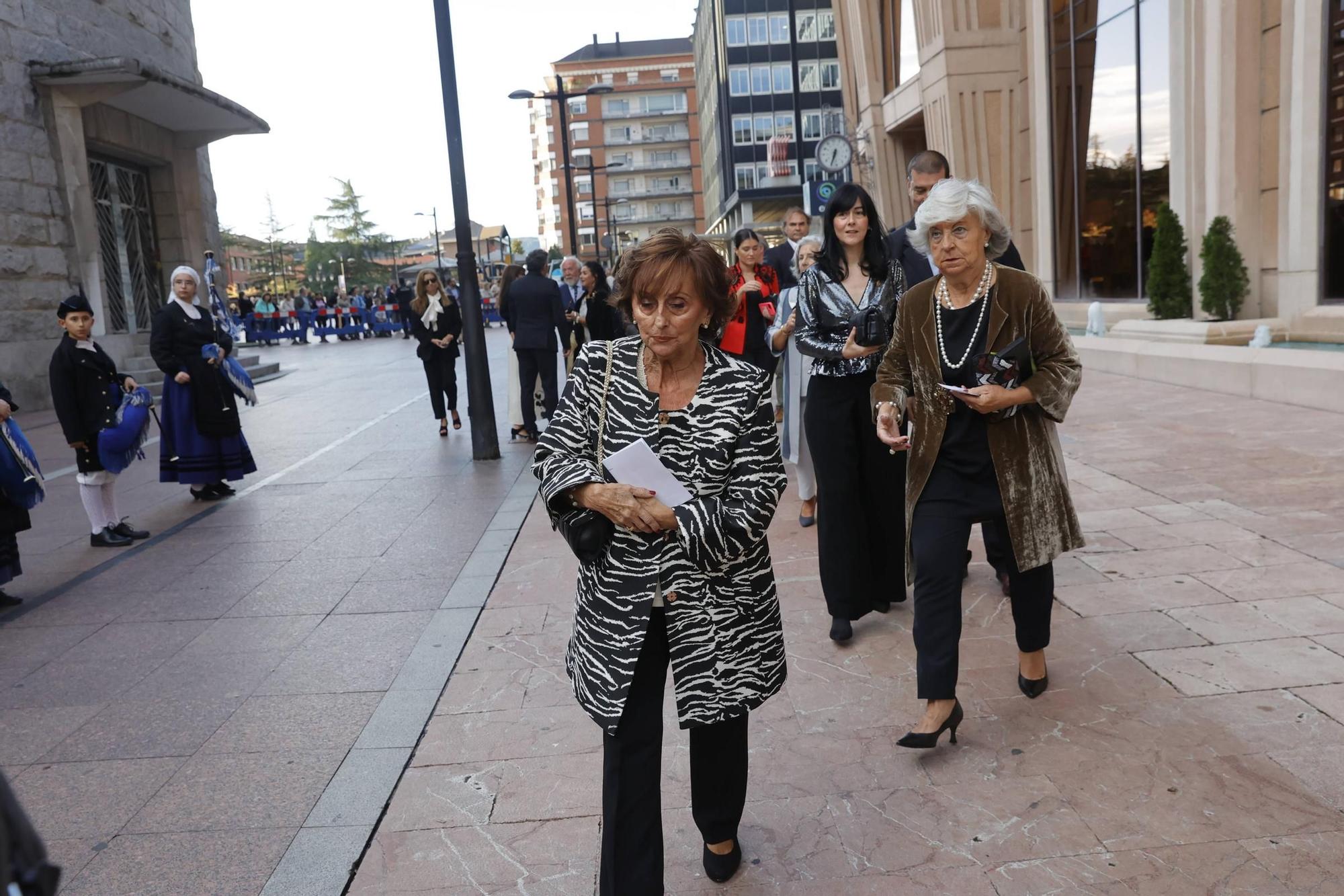 EN IMÁGENES: La Familia Real asiste en Oviedo al concierto de los premios "Princesa de Asturias"