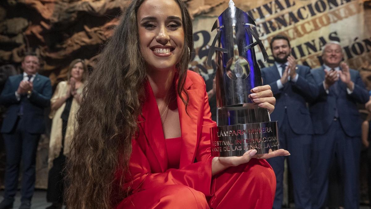 La cantaora cordobesa Rocío Crespillo Luna gana la Lámpara Minera del Festival Internacional del Cante de las Minas de La Unión