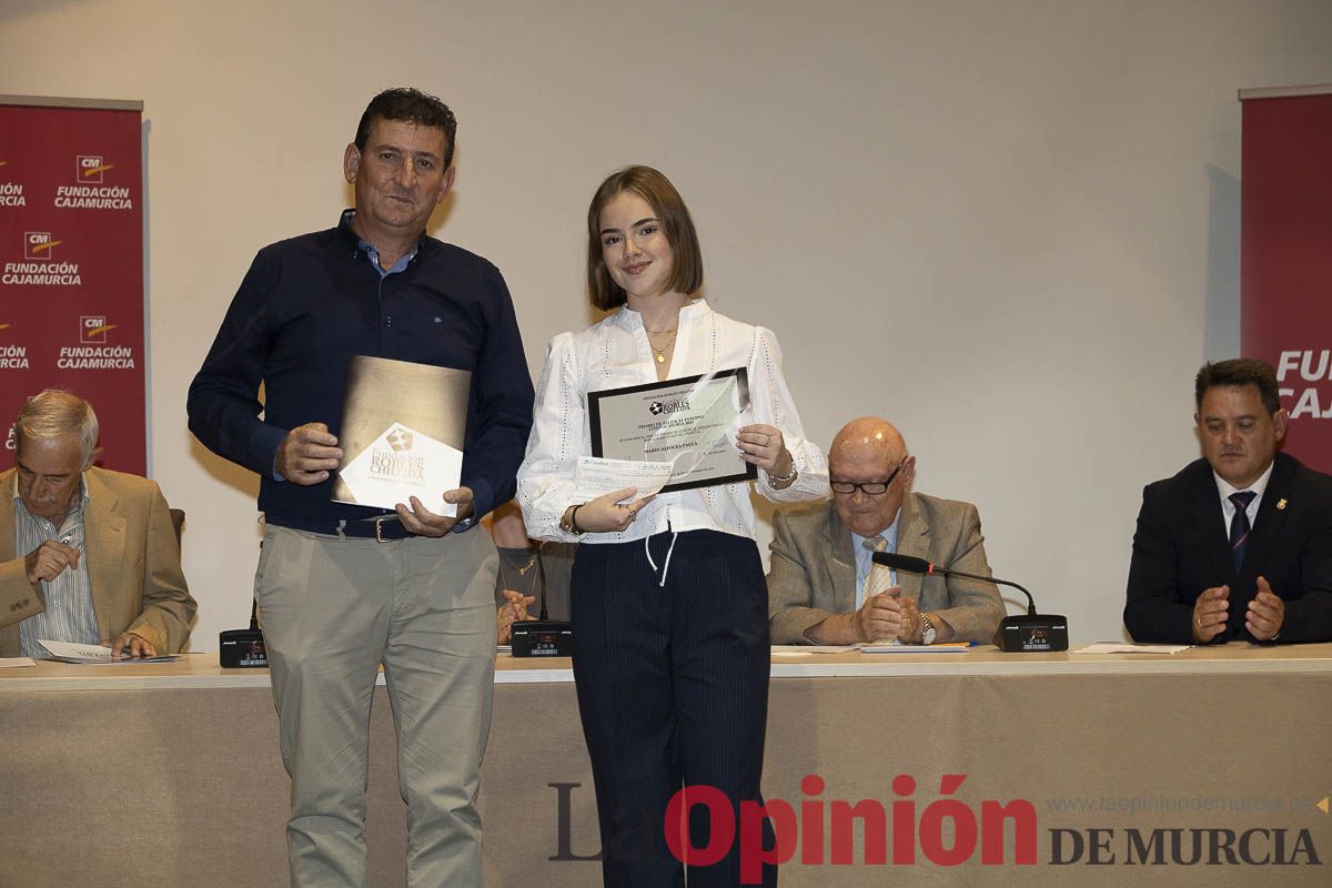 Entrega de los premios de la Fundación Robles Chillida a estudiantes caravaqueños