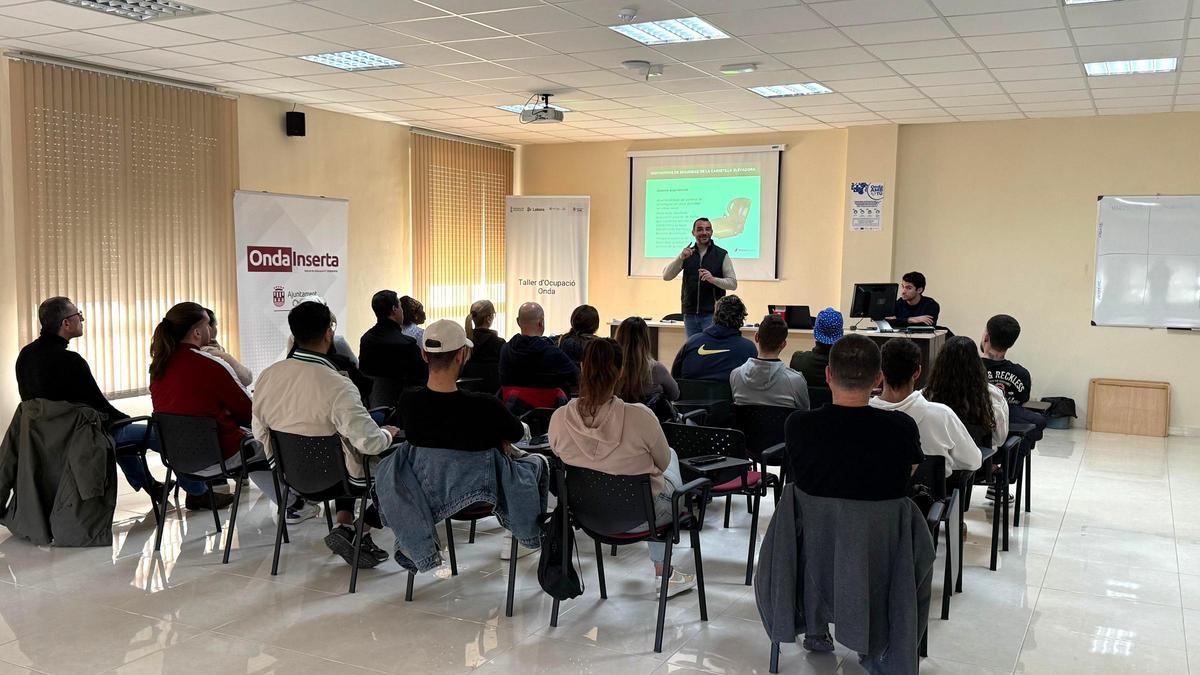 Foto de un curso formativo de Onda Inserta.