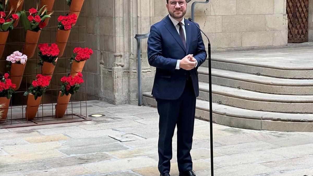 El president de la Generalitat i candidat d'ERC a la reelecció, Pere Aragonès, al Palau de la Generalitat