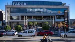 El centro comercial La Farga, en el centro de lHospitalet de Llobregat.