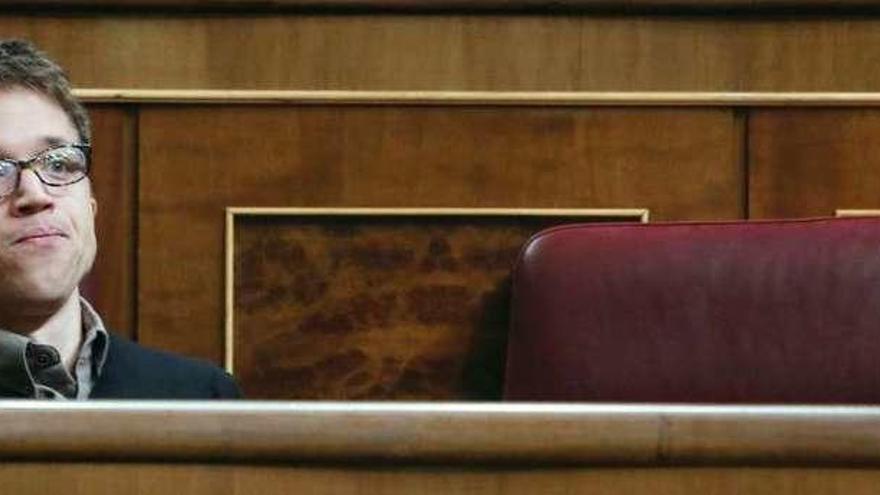 Íñigo Errejón, ayer, en el Congreso de los Diputados.  // Efe