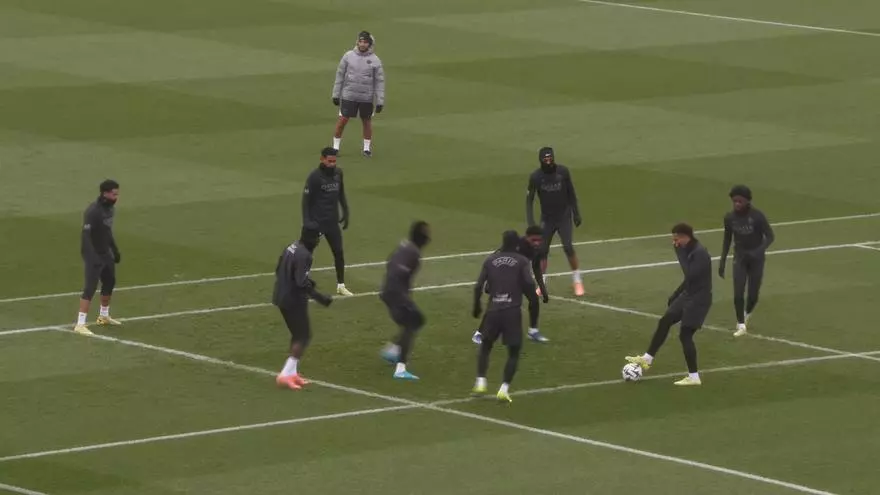 El PSG entrena en Poissy