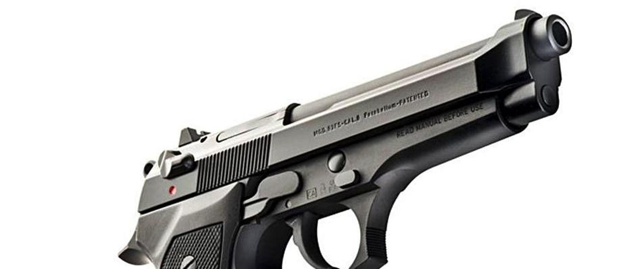 Pistola Beretta 92, como la sustraída el viernes en Marratxí. | BERETTA