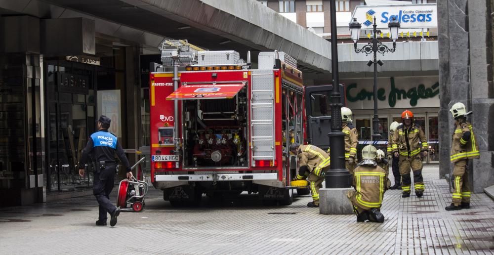 Una mujer fallece al incendiarse su piso en el edificio de Salesas, en Oviedo