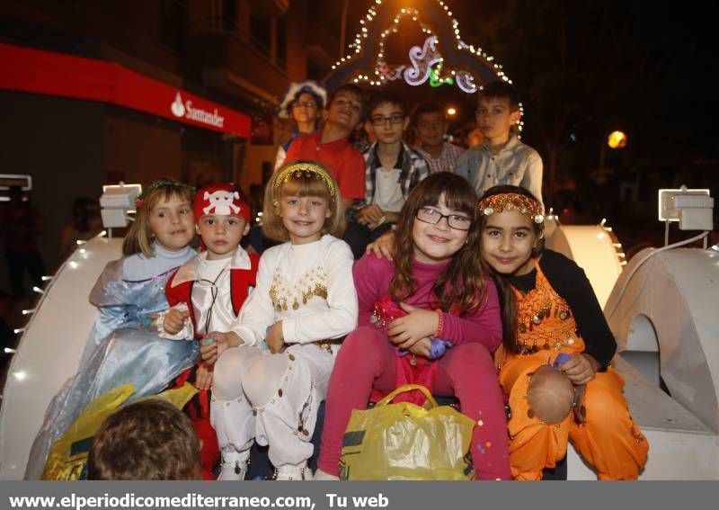 GALERÍA DE FOTOS -- Onda despide sus fiestas con un gran desfile de carrozas