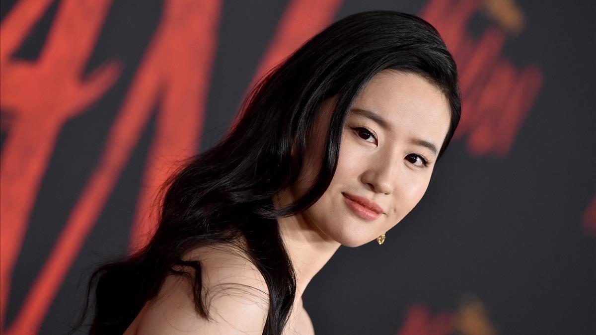 lmmarco52713788 hollywood  california   march 09  yifei liu attends the prem200312162344