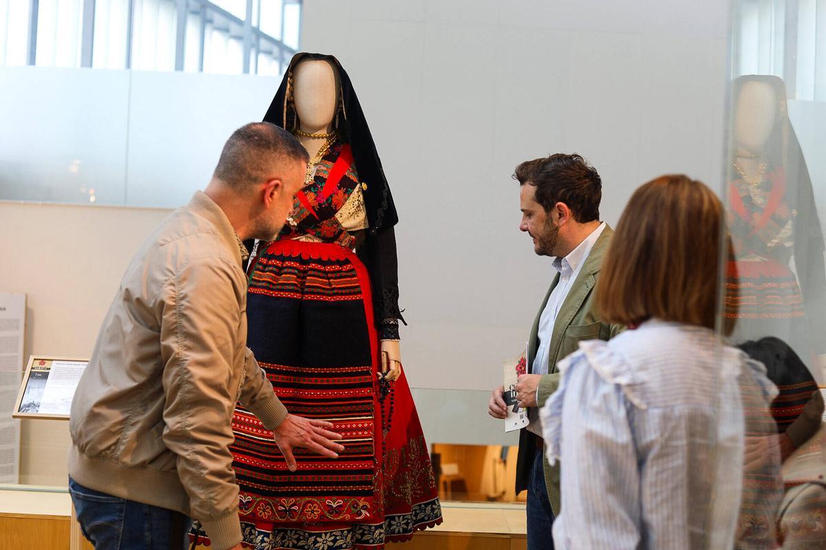 Zamora. inauguración de la muestra del Festival Internacional de Indumentaria Tradicional «Collectio Indufest»