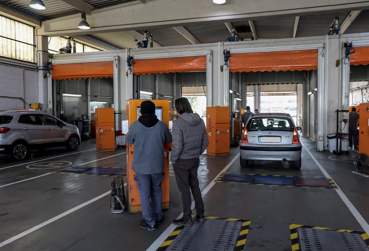 Estación de la ITV en el Pla de la Vallonga de Alicante.