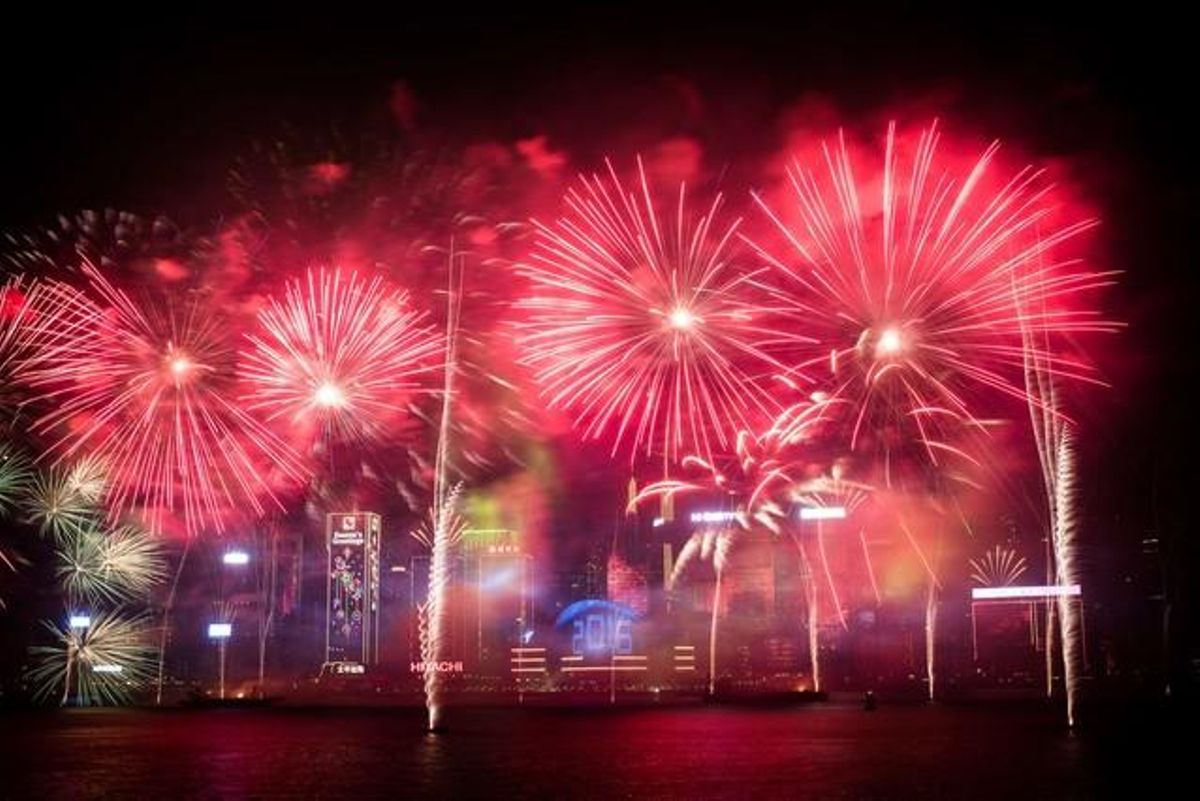 Focs artificials per rebre l’any nou a Hong Kong.