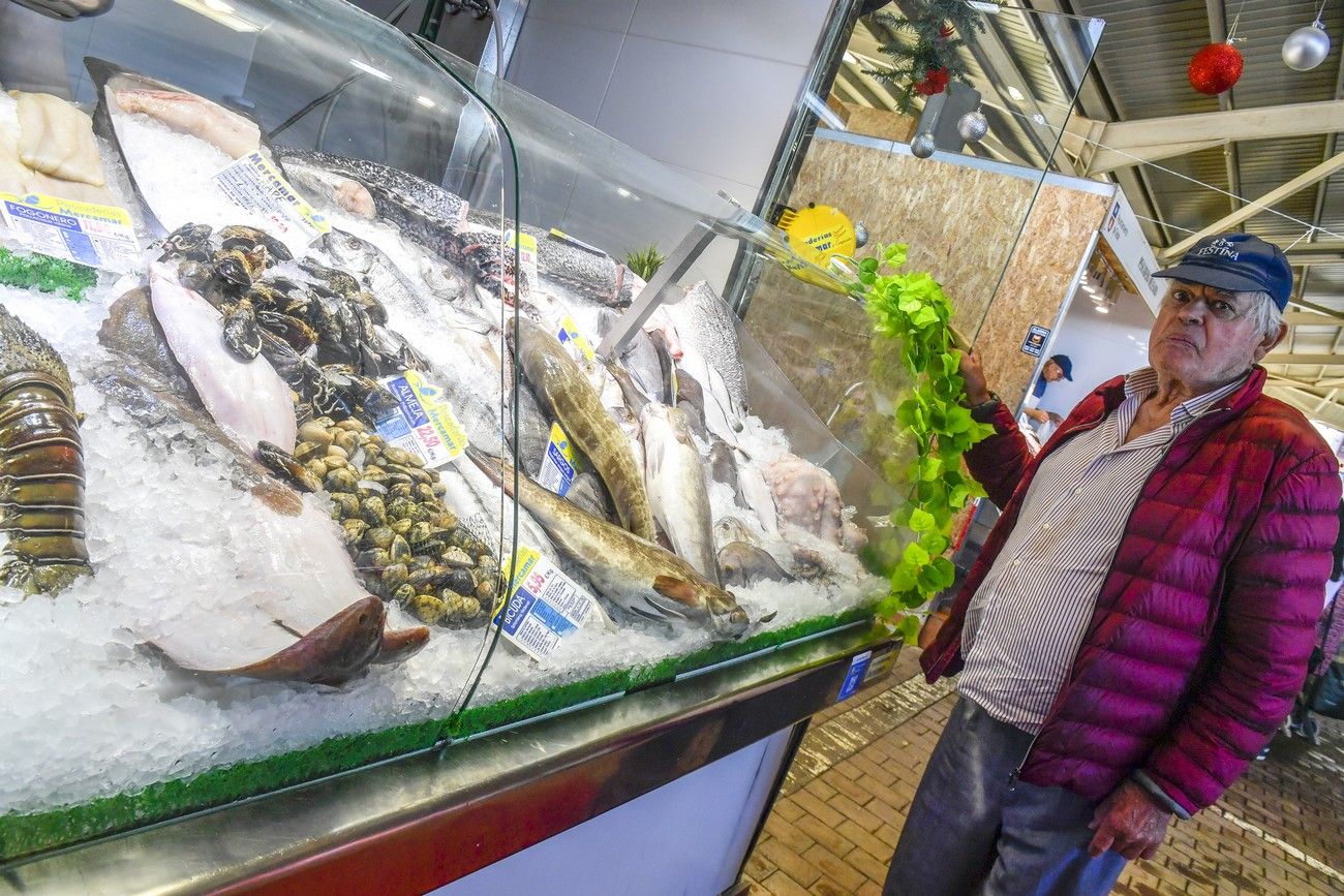 Compras para la cena de Navidad en el Mercado Municipal de Telde