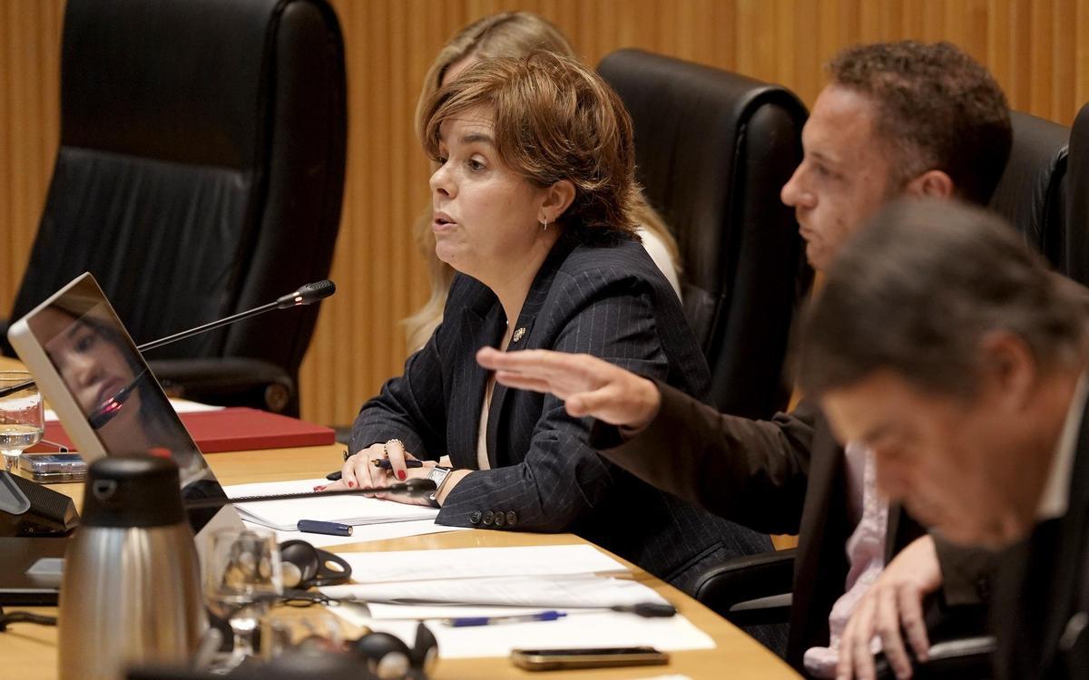 L’exvicepresidenta Sáenz de Santamaría nega la policia patriòtica: «Em va tocar exercir el poder, però mai el vaig disfrutar» L’exvicepresidenta Sáenz de Santamaría nega la policia patriòtica: «Em va tocar exercir el poder, però mai el vaig disfrutar»