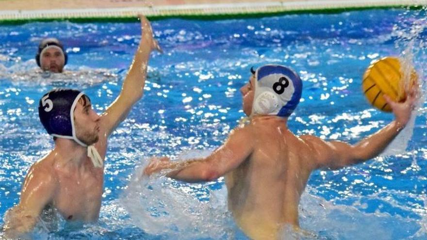 El Waterpolo Málaga compite sin premio ante el Molins de Rei (8-6)