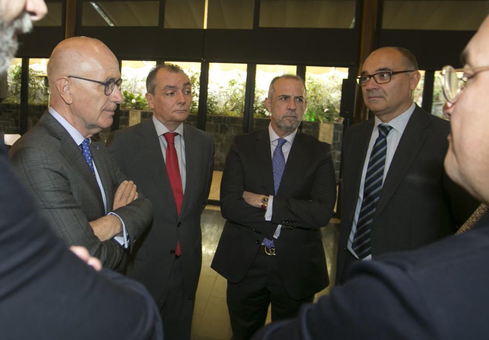 Desayuno con Duran i Lleida en el Maestral