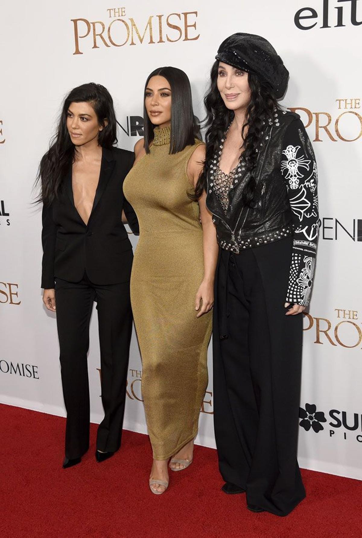 Kourtney Kardashian, Kim Kardashian y Cher