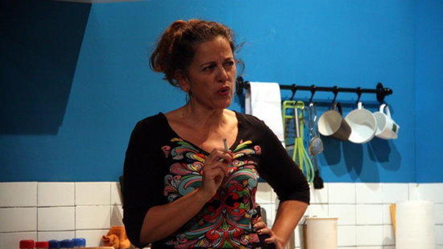 L&#039;actriu Cristina Cervià en una escena teatral.