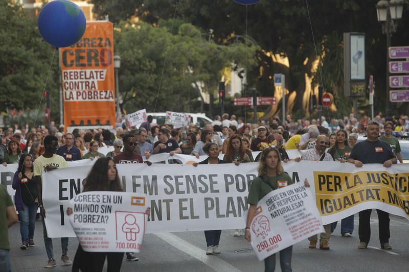 Manifestación de Pobresa Zero en València