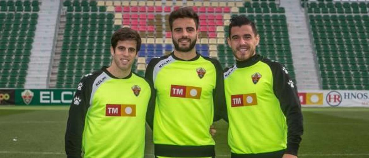 Los jugadores del Elche Pablo Hervías, Pelayo Novo, y Josete tienen pasado en el Oviedo.