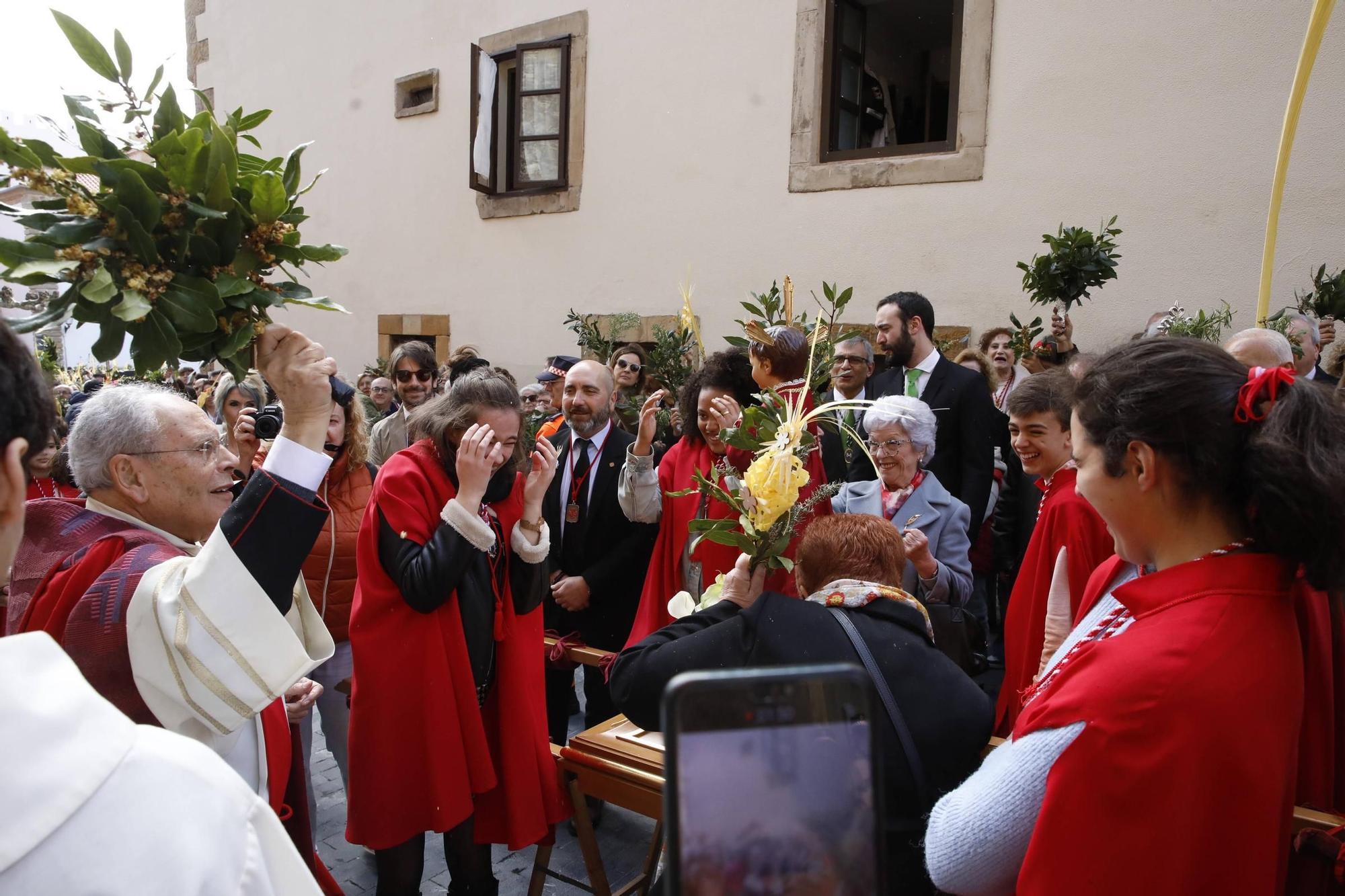 EN IMÁGENES: Gijón procesiona para celebrar el Domingo de Ramos