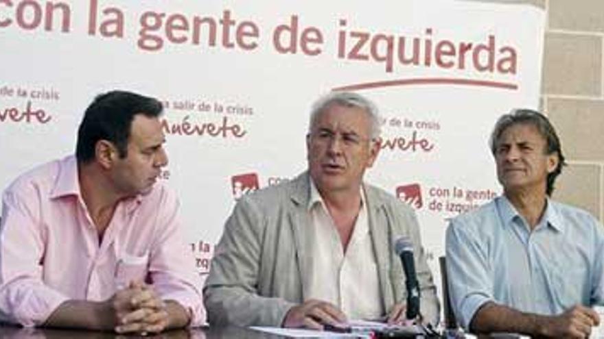 Cayo Lara asegura que el PP no gobernará en Extremadura con el voto de IU