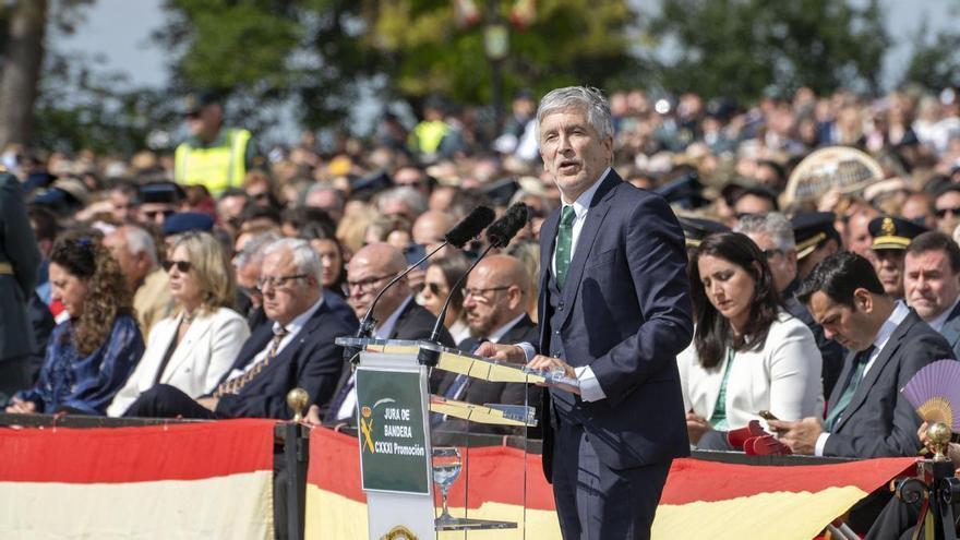 MARLASKA ABUCHEOS GUARDIA CIVIL | Abucheos a Marlaska durante un homenaje a los guardias civiles fallecidos en Huelva