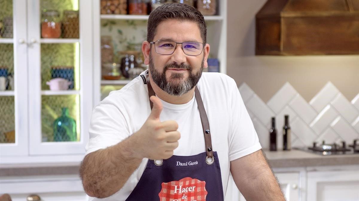 Dani García, en el plató de 'Hacer de comer'