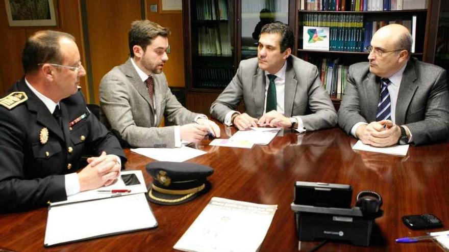 Desde la izquierda: Antón, Fagúndez, Castro y Prada, ayer en la Delegación de la Junta.