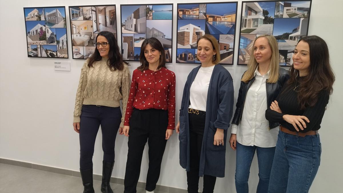 Las arquitectas Adriana E. Ludueña, Isabel Sendra, Beatriz García, Dalia Alba y Remedios Giner