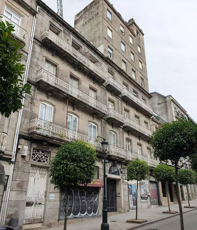 La rehabilitación de un hotel centenario y un bloque de viviendas darán nueva vida a Carral