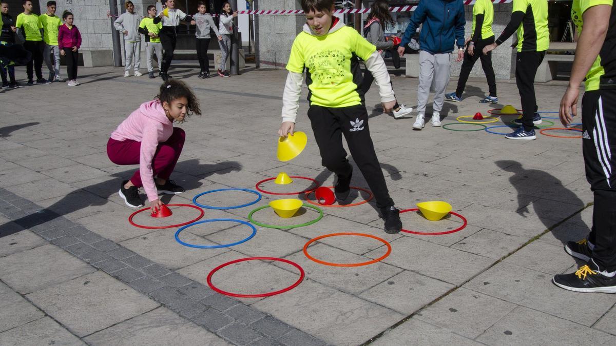 Una de las actividades del Día de la Educación Física en la Calle.