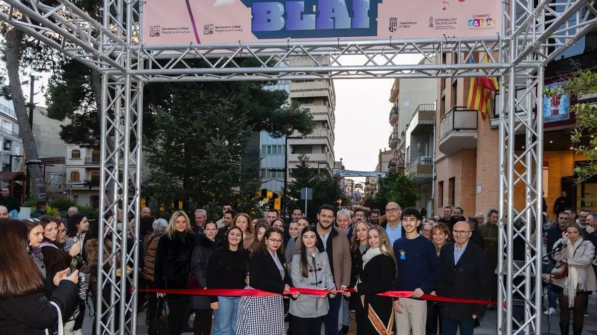 Albal abre su Feria de San Blai más multitudinaria