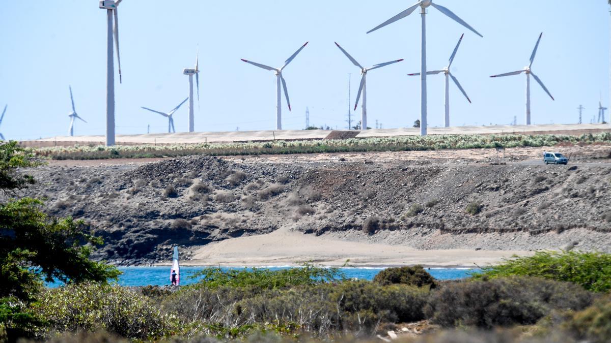 Aerogeneradores en el Sureste de Gran Canaria.